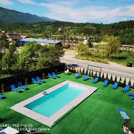 Hotel Aqua Palace Petrosani Luaran gambar