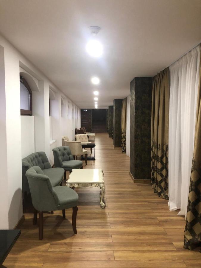 Hotel Aqua Palace Petrosani Luaran gambar